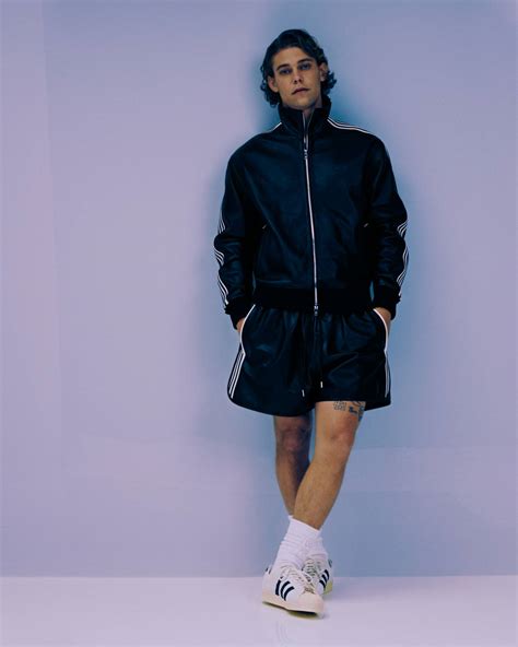 hoe lanceert adidas nieuwe lijn